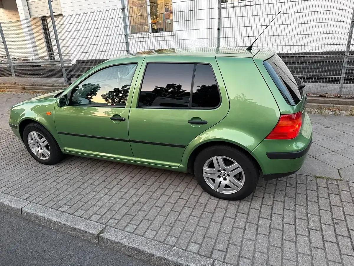 Gebraucht VW Golf IV 75 PS (55 kW) 1999 Grün Kleinwagen