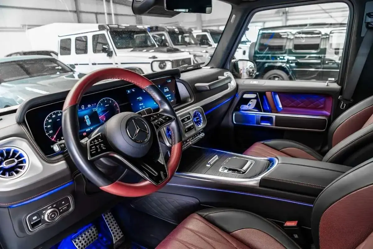 Gebraucht Mercedes G500 449 PS (330 kW) 2024 Polarweiss  unilack SUV