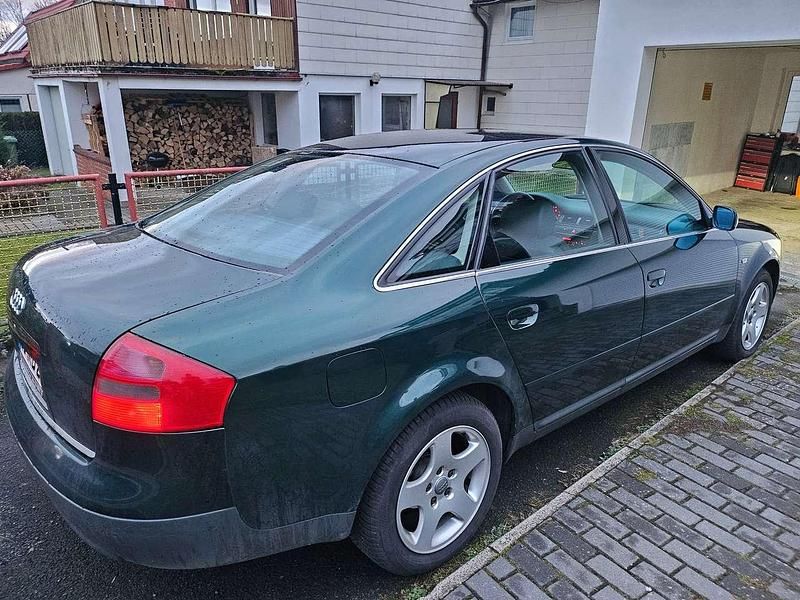 Grün Gebraucht 1999 Audi A6 Limousine | 2.950 € (Etwas zu teuer) - Bild 1/4