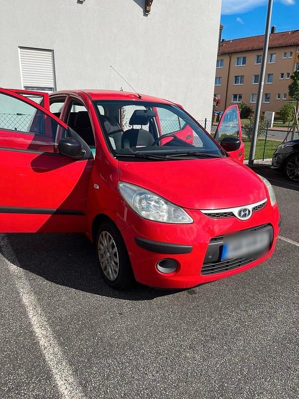 Rot Gebraucht 2009 Hyundai i10 Edition+ Kleinwagen | 1.150 € (Superpreis) - Bild 1/4