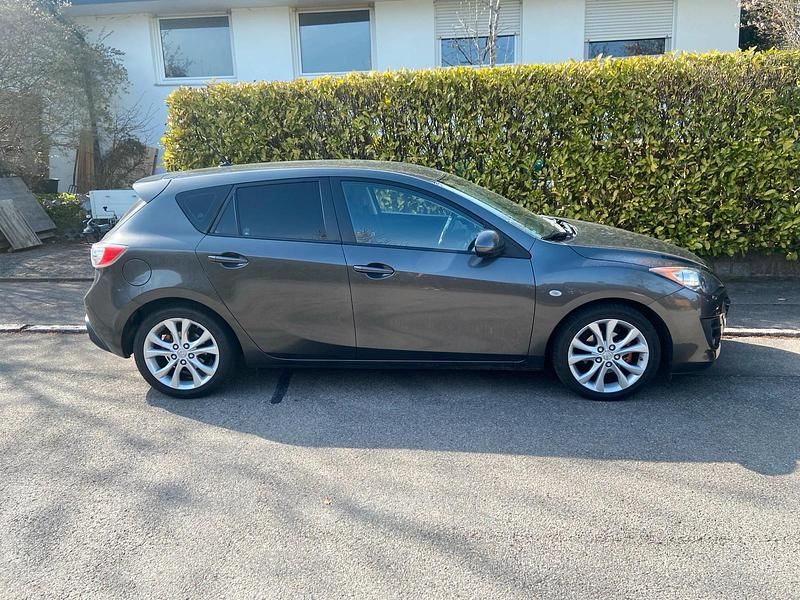 Gebraucht Mazda 3 116 PS (85 kW) 2011 Schwarz Kleinwagen