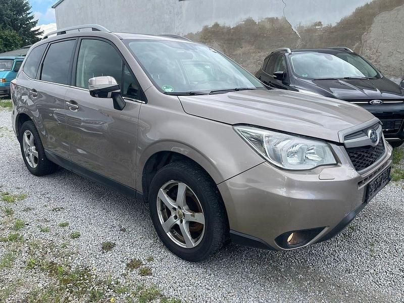 Grau Gebraucht 2014 Subaru Forester SUV | 5.950 € (Fairer Preis) - Bild 1/4
