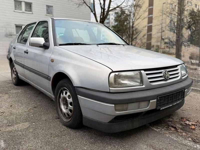 Brugt VW Vento 75 HK (55 kW) 1997 Sølv Sedan