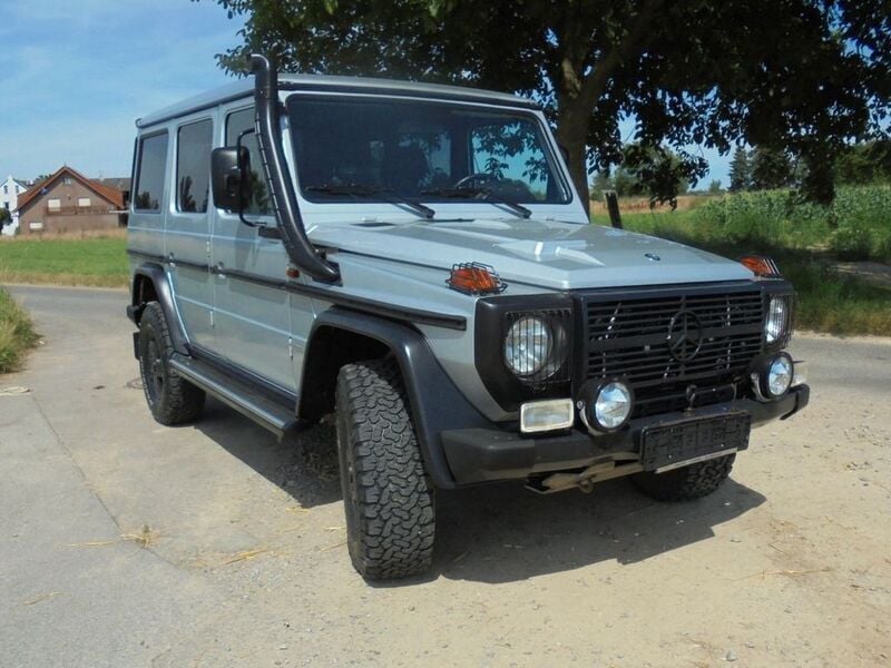 Gebraucht Mercedes G300 184 PS (135 kW) 2010 Silber SUV