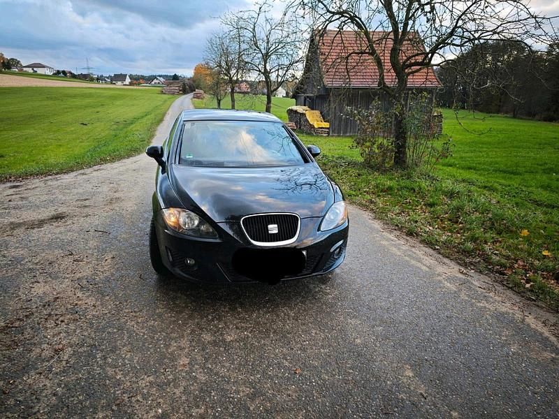 Schwarz Gebraucht 2011 Seat Leon Kleinwagen | 2.980 € (Guter Preis) - Bild 1/4