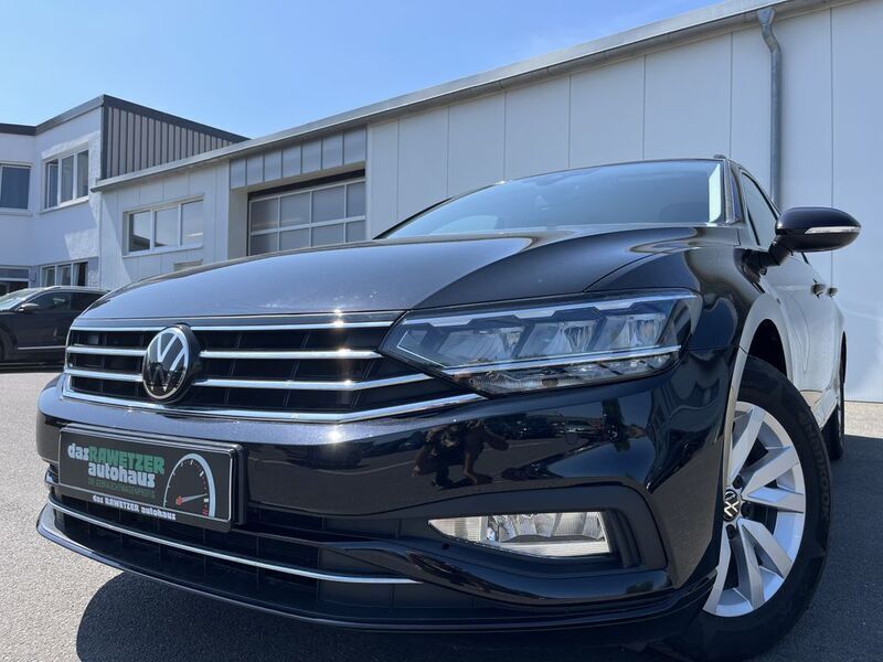 Deep black Gebraucht 2022 VW Passat Business Kombi | 22.860 € (Fairer Preis) - Bild 1/4