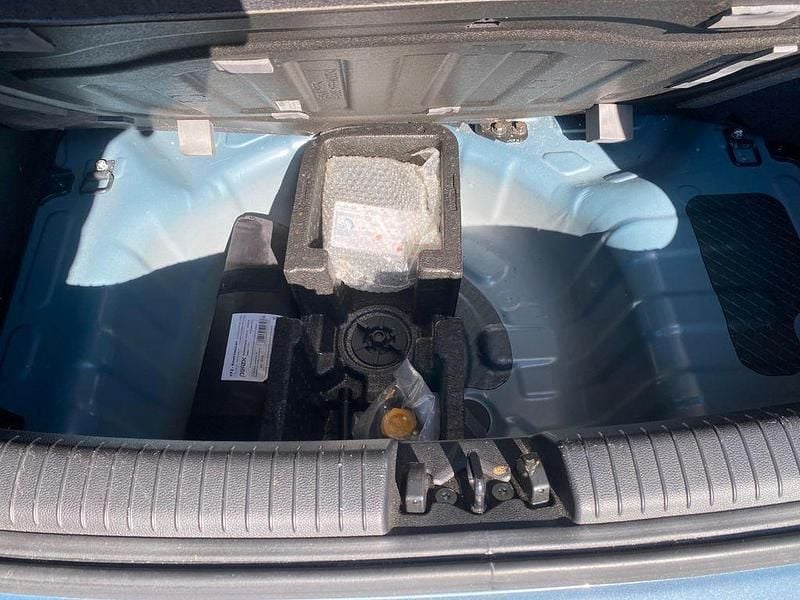 Gebraucht Hyundai i10 Edition 87 PS (63 kW) 2015 Blau Kleinwagen