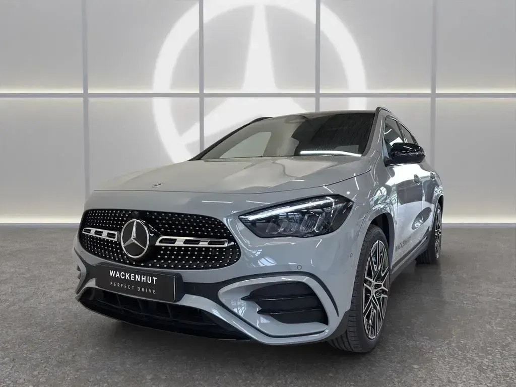 Gebraucht Mercedes GLA200 Advanced Plus 163 PS (119 kW) 2026 Grau SUV