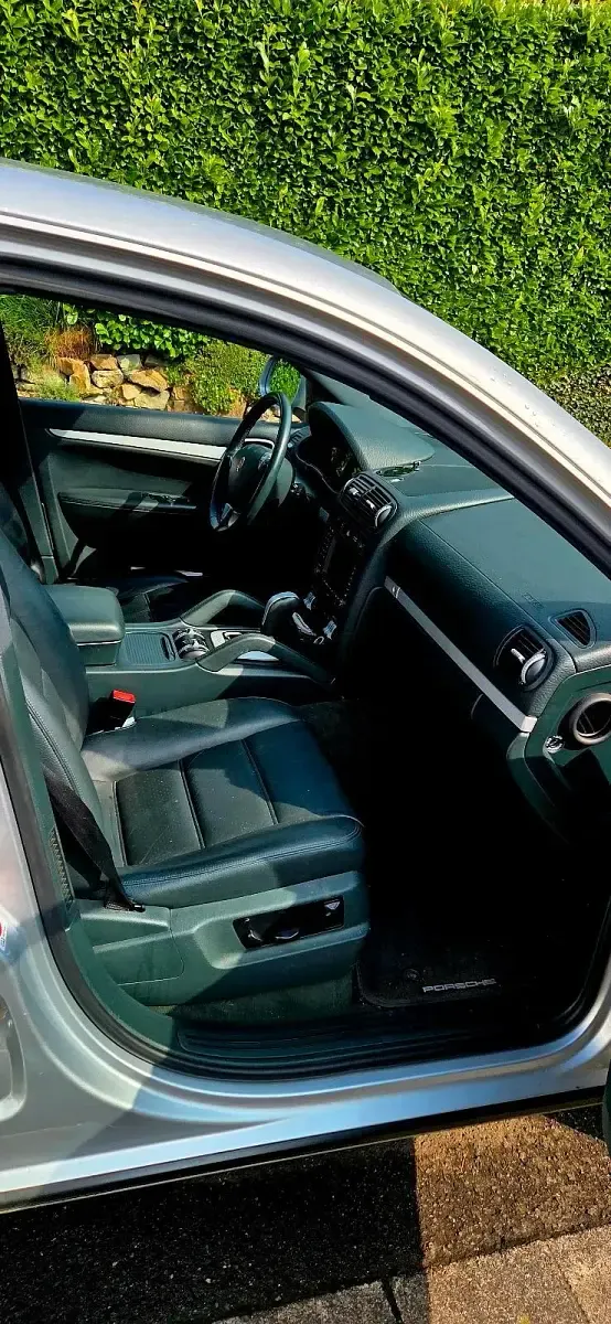 Second-hand Porsche Cayenne 250 CP (183 kW) 2004 Argintiu SUV
