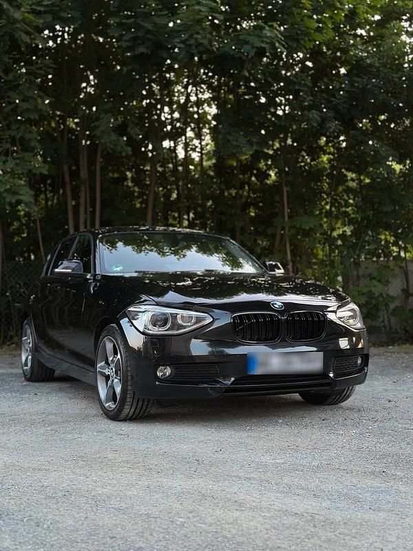 Gebraucht BMW 118 143 PS (105 kW) 2014 Schwarz Kleinwagen