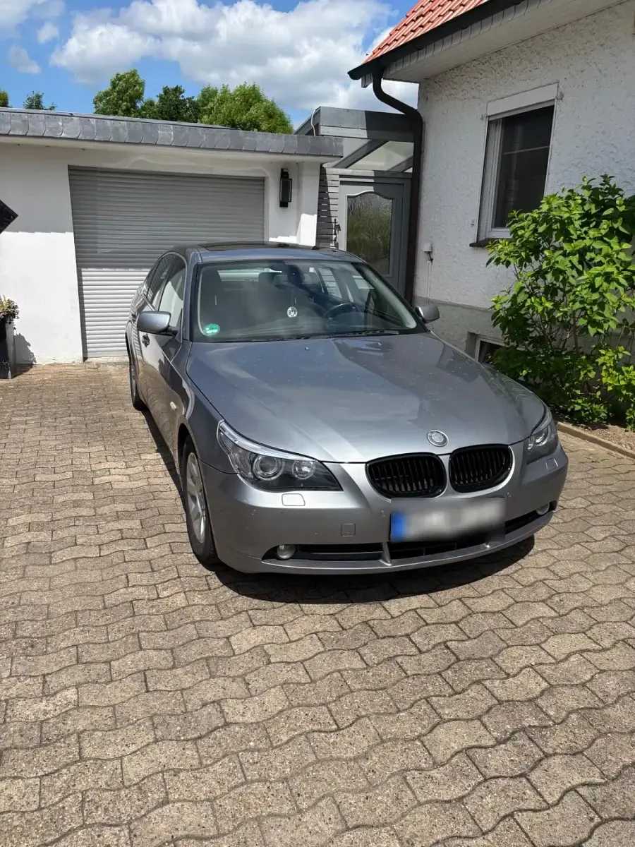 Gebraucht BMW 520 170 PS (125 kW) 2005 Silber Limousine