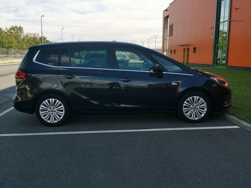 Gebraucht Opel Zafira Business Innovation 131 PS (96 kW) 2018 Blau Van / Kleinbus