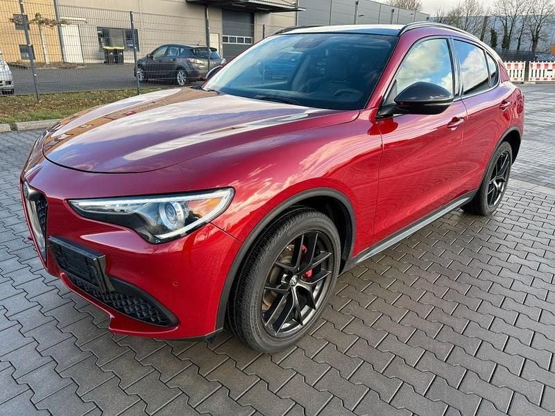 Gebraucht Alfa Romeo Stelvio Super 284 PS (208 kW) 2019 Rot SUV