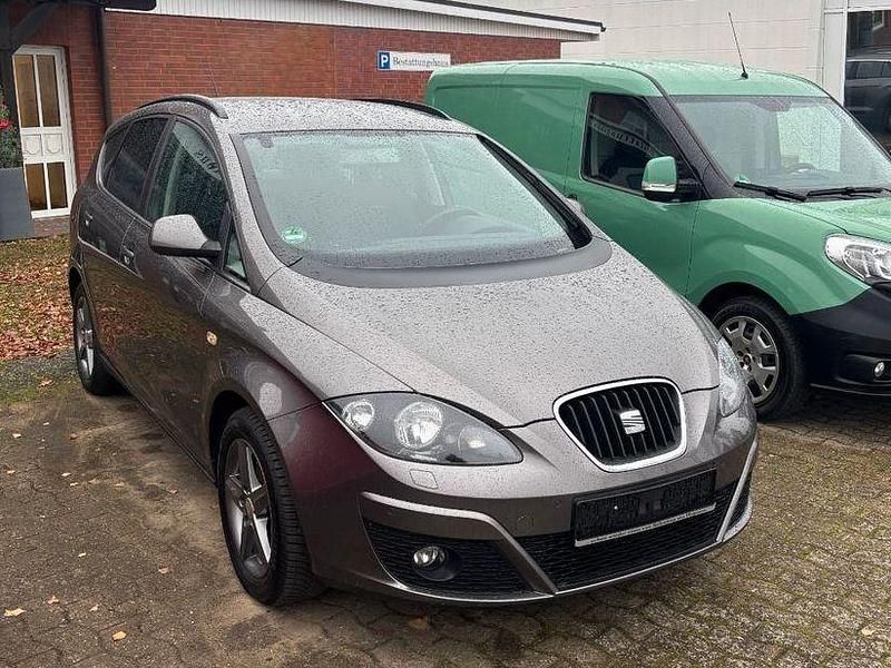 Gebraucht Seat Altea Sun 105 PS (77 kW) 2015 Grau SUV