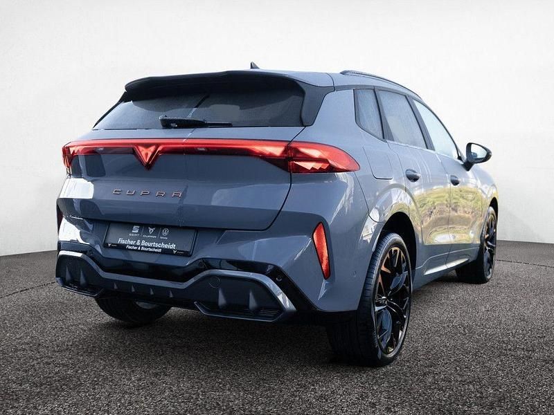 Neu Cupra Terramar VZ 272 PS (200 kW) 2026 Grau SUV