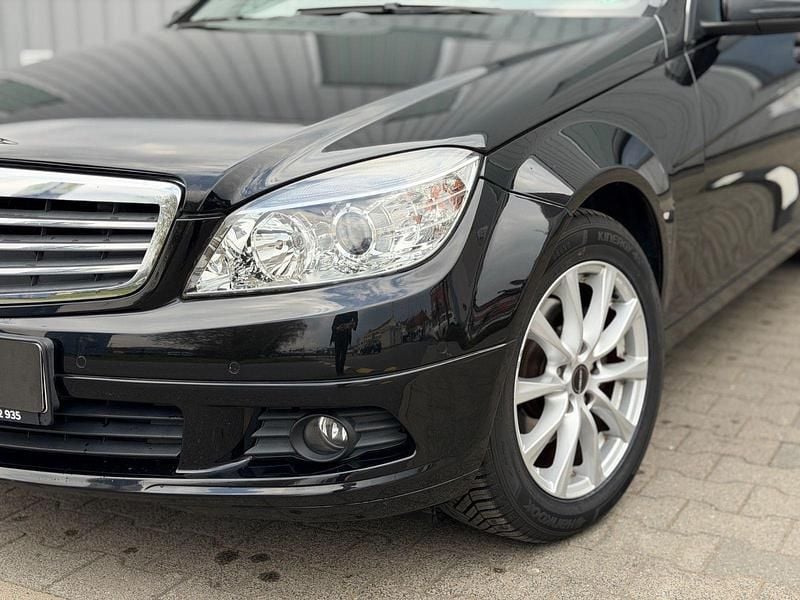 Gebraucht Mercedes C180 156 PS (114 kW) 2009 Schwarz Kombi