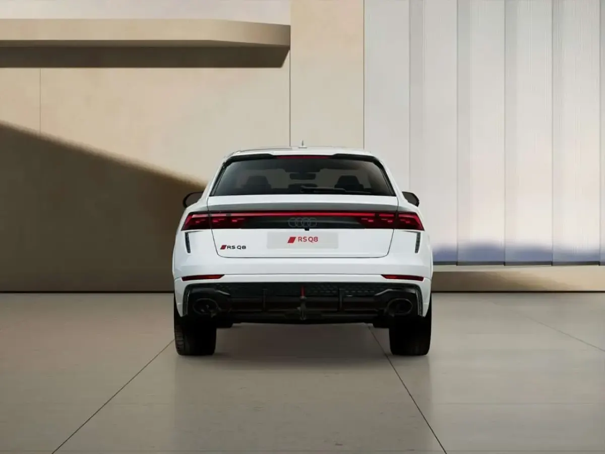 Neu Audi Q8 Performance 640 PS (470 kW) 2026 Gletscherweiß SUV