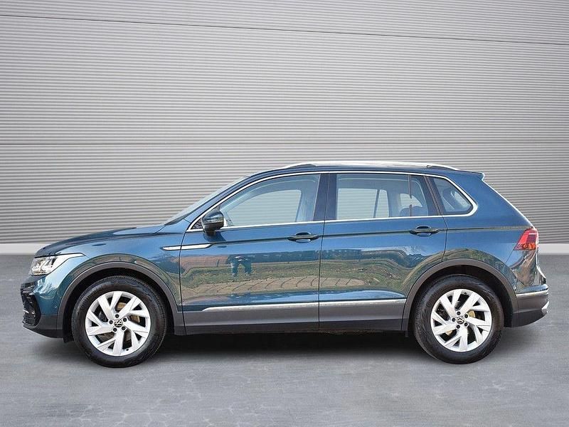 Gebraucht VW Tiguan Elegance 150 PS (110 kW) 2022 Blau SUV