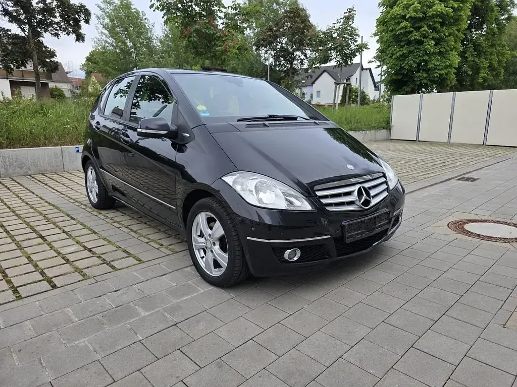 Gebraucht Mercedes A180 Avantgarde 109 PS (80 kW) 2012 Schwarz Limousine
