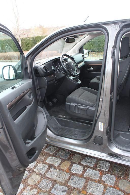 Gebraucht Toyota Proace Verso Comfort 150 PS (110 kW) 2018 Grau Kombi