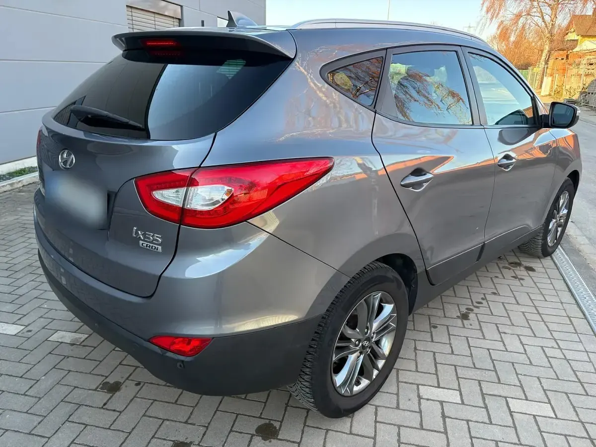 Gebraucht Hyundai ix35 Style 115 PS (84 kW) 2015 Grau SUV