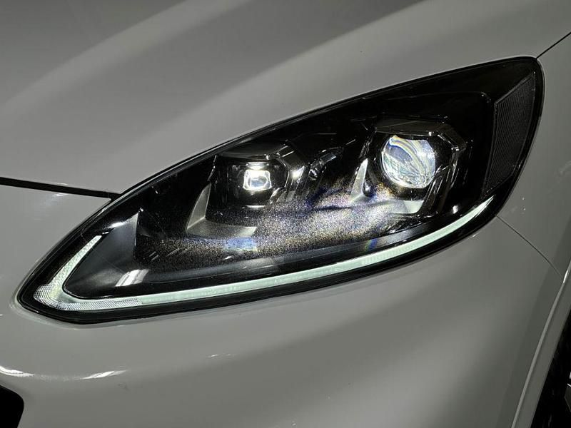 Gebraucht Ford Kuga ST-Line X 152 PS (111 kW) 2021 Weiss SUV