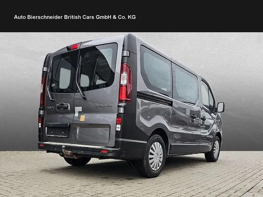 Gebraucht Renault Trafic Komfort 145 PS (106 kW) 2018 Grau Van / Kleinbus