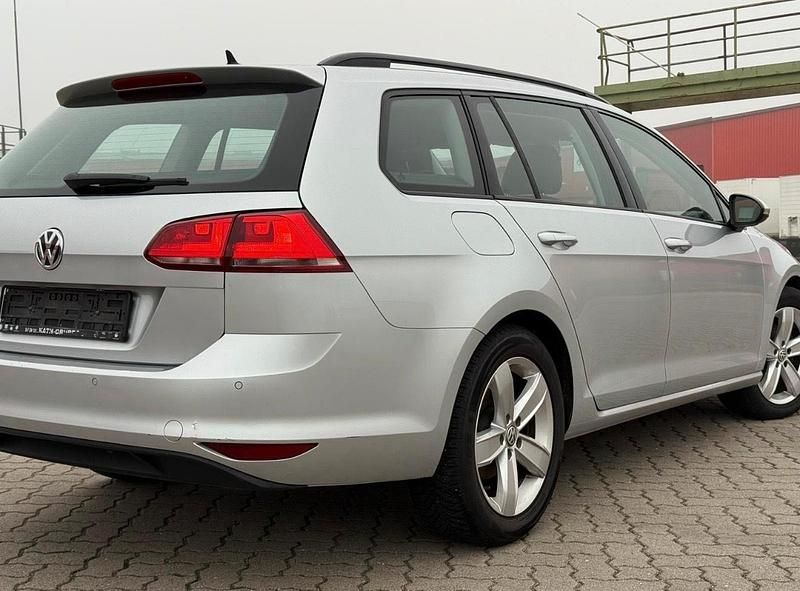 Gebraucht VW Golf VII 110 PS (80 kW) 2016 Silber Kombi