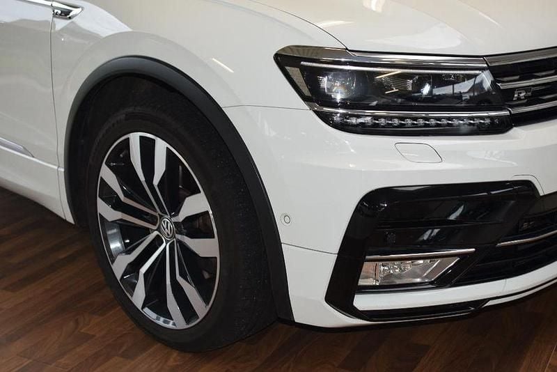 Gebraucht VW Tiguan R-line 239 PS (175 kW) 2017 Pure white SUV