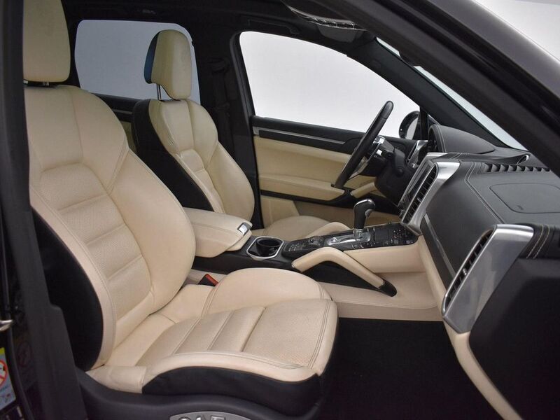 Gebraucht Porsche Cayenne 416 PS (305 kW) 2017 Schwarz SUV