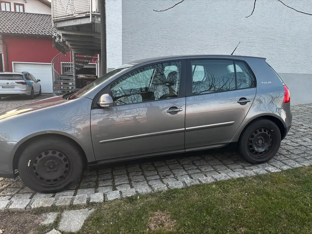 Używany VW Golf V Goal 80 KM (58 kW) 2007 Szary Hatchback