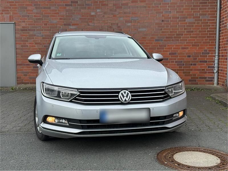 Second-hand VW Passat 150 CP (110 kW) 2015 Argintiu Break