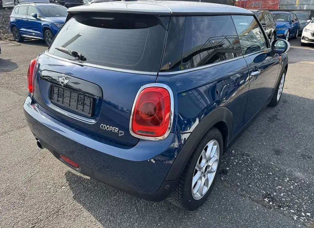 Gebraucht Mini Cooper D Pepper 116 PS (85 kW) 2016 Blau Kleinwagen