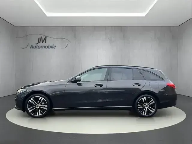Gebraucht Mercedes C300e Avantgarde 204 PS (150 kW) 2022 Grau Limousine