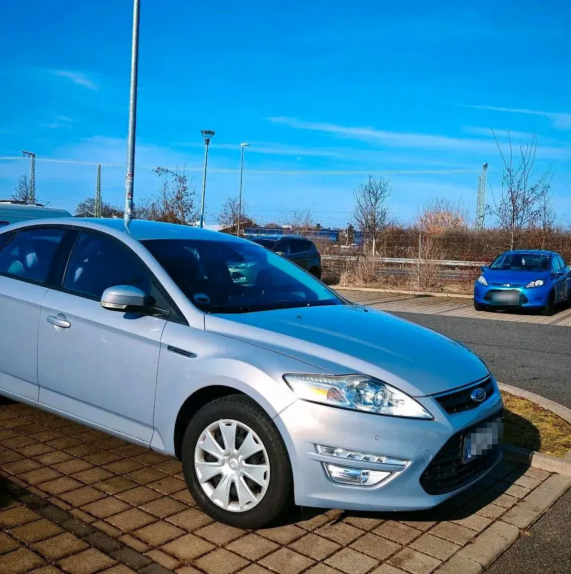 Gebraucht Ford Mondeo 145 PS (106 kW) 2010 Grau Limousine