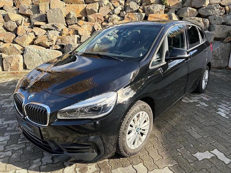 Gebraucht BMW 218 Active Tourer Advantage 150 PS (110 kW) 2021 Schwarz Van / Kleinbus