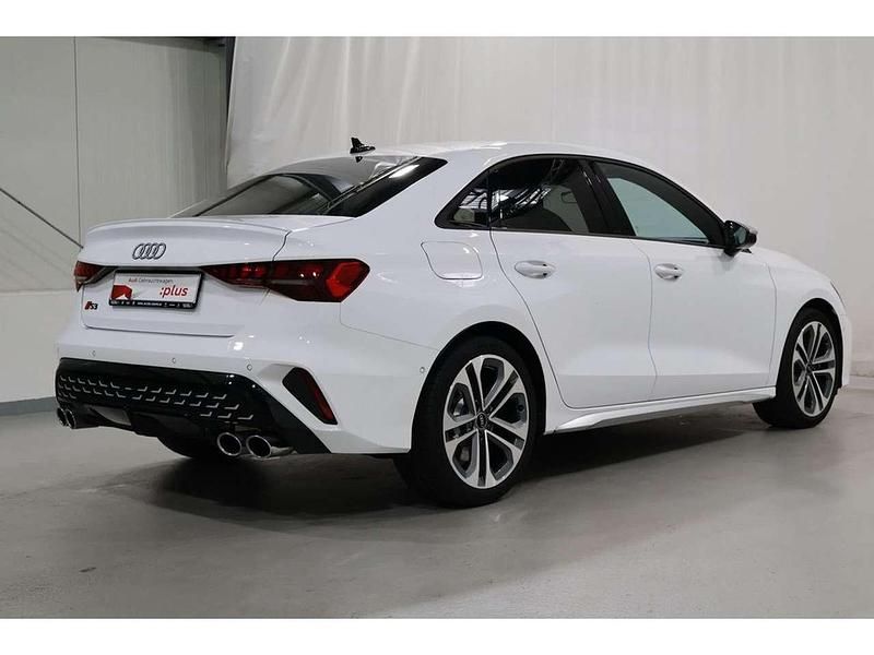 Gebraucht Audi S3 Ambiente 333 PS (244 kW) 2025 Arkonaweiß Limousine