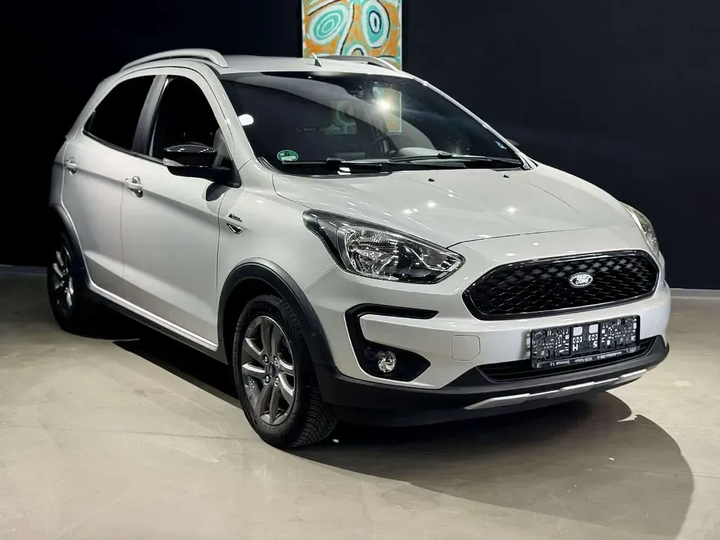 Gebraucht Ford Ka Active 86 PS (63 kW) 2018 Polarsilber metallic Limousine
