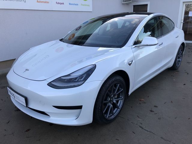 Weiß metallic Gebraucht 2020 Tesla Model 3 Standard Range Plus Limousine | 19.990 € (Fairer Preis) - Bild 1/4