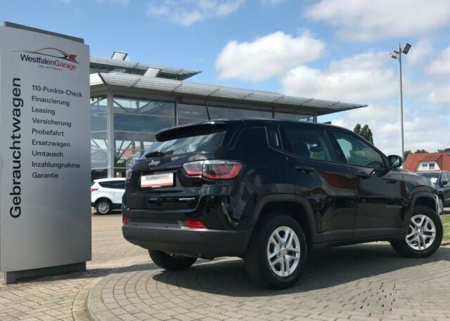 Gebraucht Jeep Compass Sport 140 PS (102 kW) 2018 Schwarz SUV