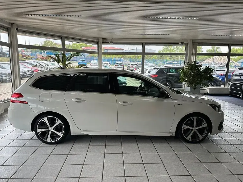 Gebraucht Peugeot 308 SW GT 224 PS (164 kW) 2019 Weiß Kombi