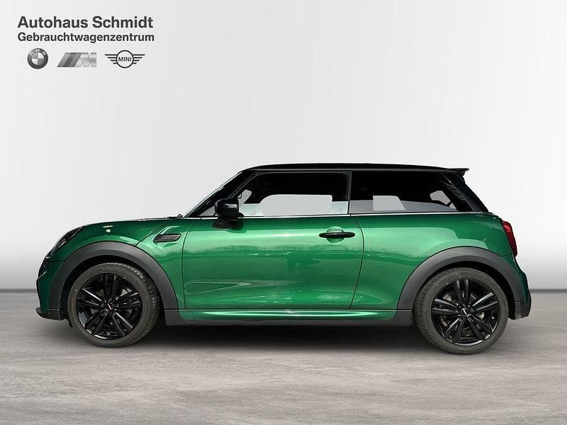 Gebraucht Mini Cooper Hatch 136 PS (100 kW) 2022 British racing green (metallic) Kleinwagen
