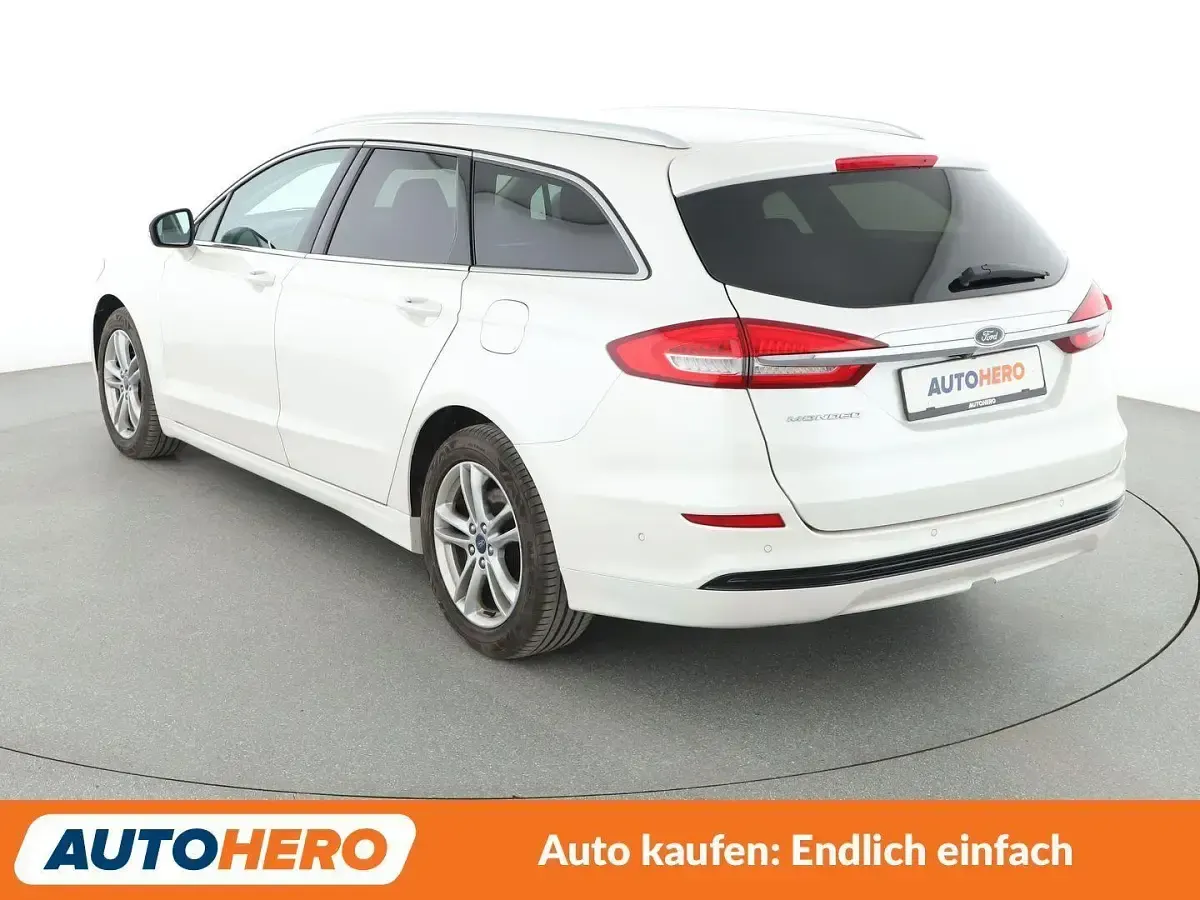Gebraucht Ford Mondeo Titanium 150 PS (110 kW) 2018 Weiß Kombi