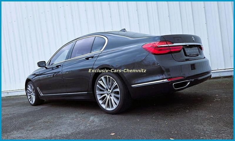 Gebraucht BMW 740L Executive 320 PS (235 kW) 2017 Grau Limousine