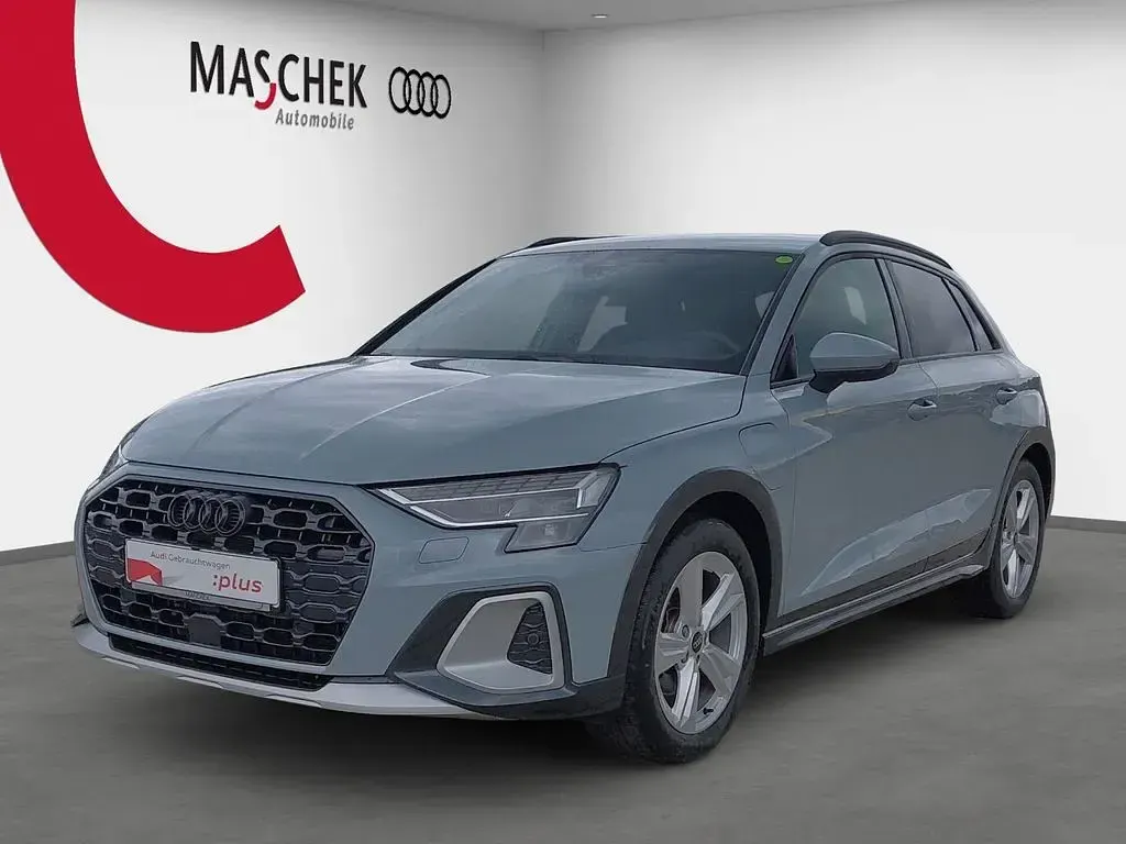 Gebraucht Audi A3 e-tron Sport 204 PS (150 kW) 2025 Grau Kleinwagen
