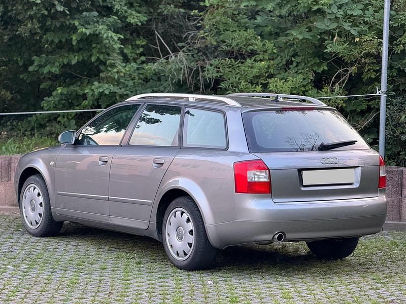 Gebraucht Audi A4 131 PS (96 kW) 2003 Grau Kombi