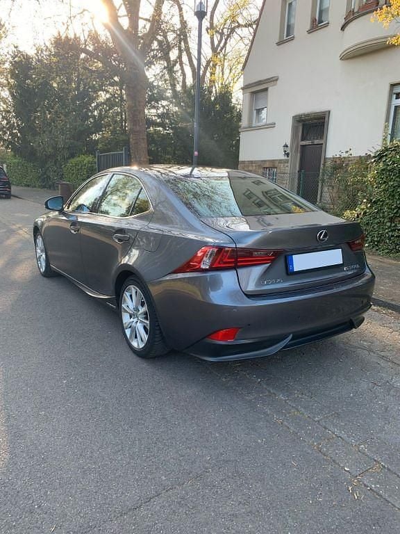 Gebraucht Lexus IS300 223 PS (164 kW) 2015 Silber Limousine