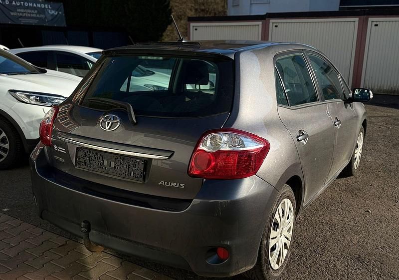 Gebraucht Toyota Auris 131 PS (96 kW) 2010 Grau Limousine