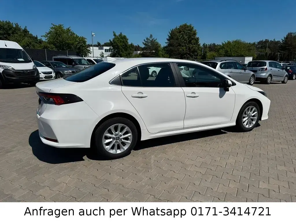 Gebraucht Toyota Corolla 125 PS (91 kW) 2022 Weiß Limousine