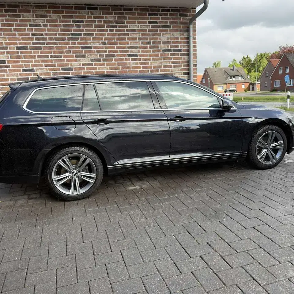 Gebraucht VW Passat Conceptline 150 PS (110 kW) 2020 Schwarz Kombi
